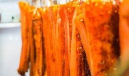 吃脆瓜抖音,脆瓜美食，一口咬下，满口生津！