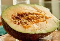 吃哈密瓜照,哈密瓜映照下的夏日美味时光