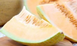吃哈密瓜会变白,吃哈密瓜变白的神奇魔力揭秘
