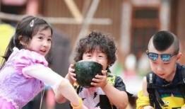 体验萌娃吃瓜,一场甜蜜的味蕾之旅