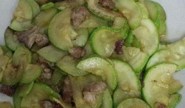 瓜弟的小基地吃瓜合集,吃瓜合集大揭秘，笑料百出，精彩纷呈