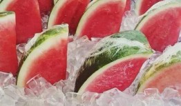 王女士吃瓜,王女士的瓜田奇遇记