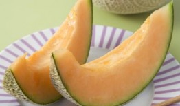 紫癜吃哈密瓜,紫癜患者食用哈密瓜的注意事项与好处