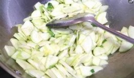 碎石后可以吃角瓜吗