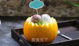 吃蜜瓜水果冰淇淋