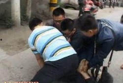 警匪搏斗吃瓜视频